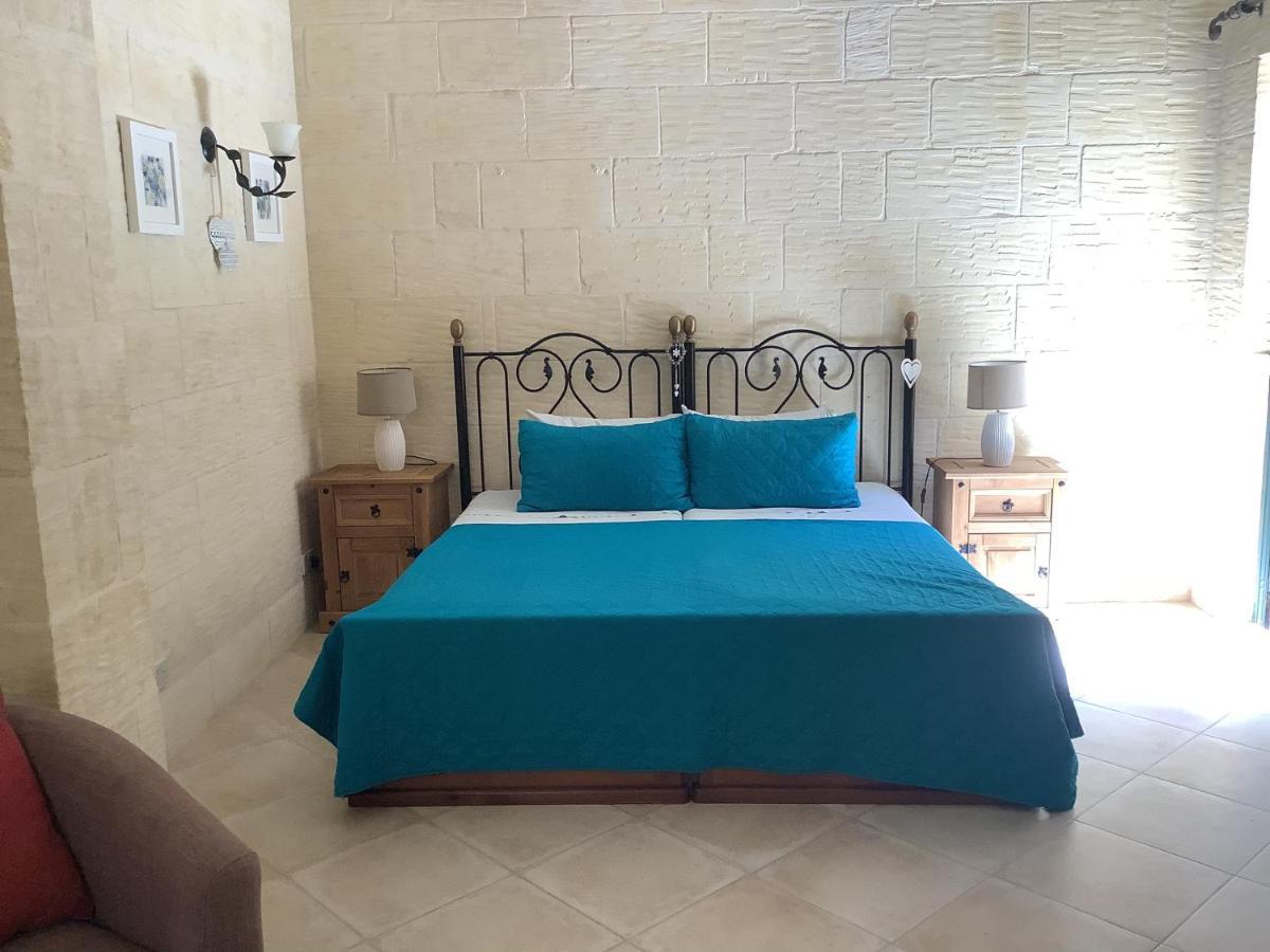 Ellie Boo Bed & Breakfast Виктория Екстериор снимка